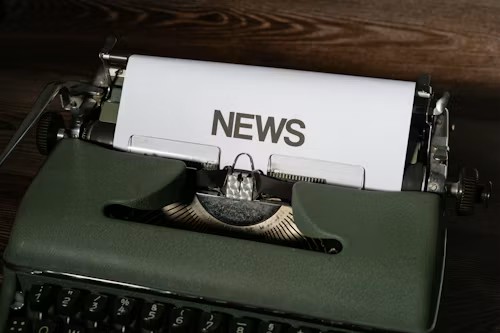 NEWS typewriter written - Royal News